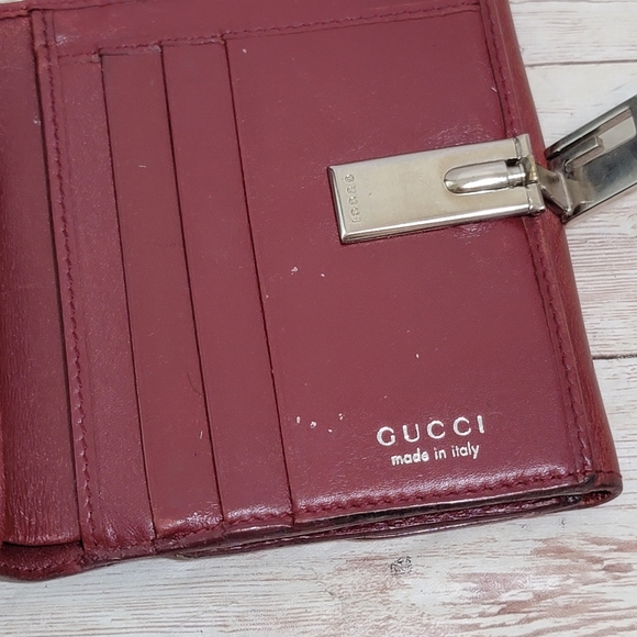 GUCCI vintage G Clip Bifold Wallet Wine Red Leather - Picture 5 of 15